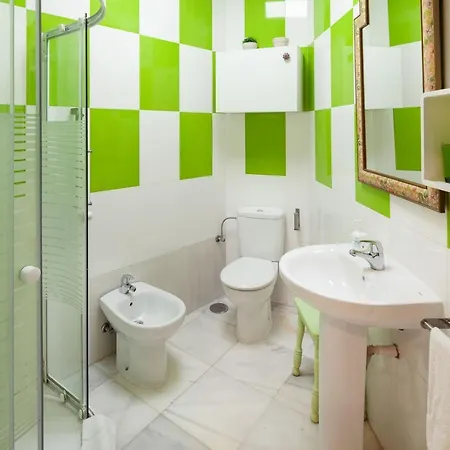 Strachan Roomalaga By Bossh! Apartment
